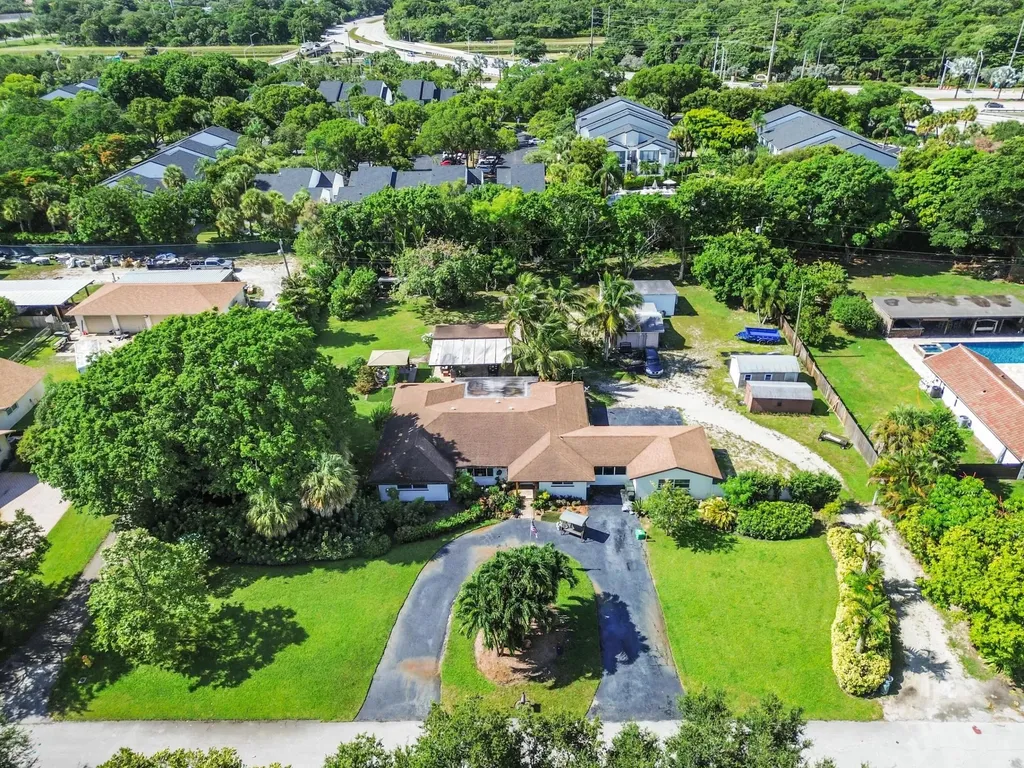 4580 Glenwood Drive Coconut Creek FL 33066