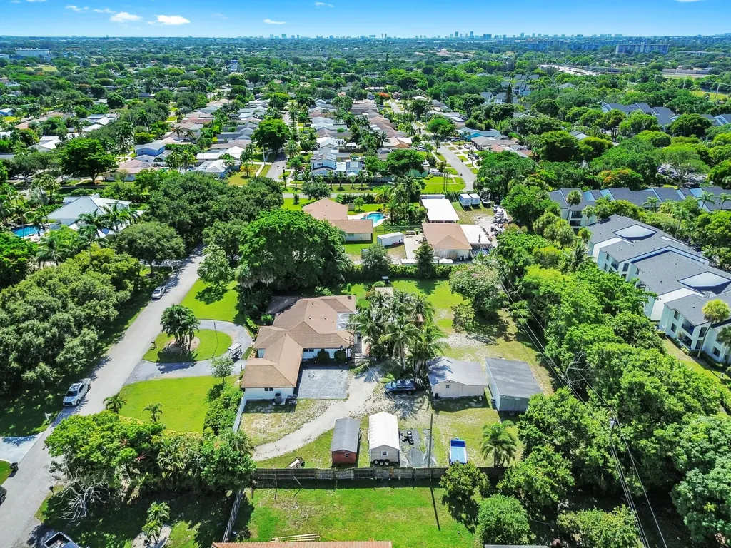 4580 Glenwood Drive Coconut Creek FL 33066