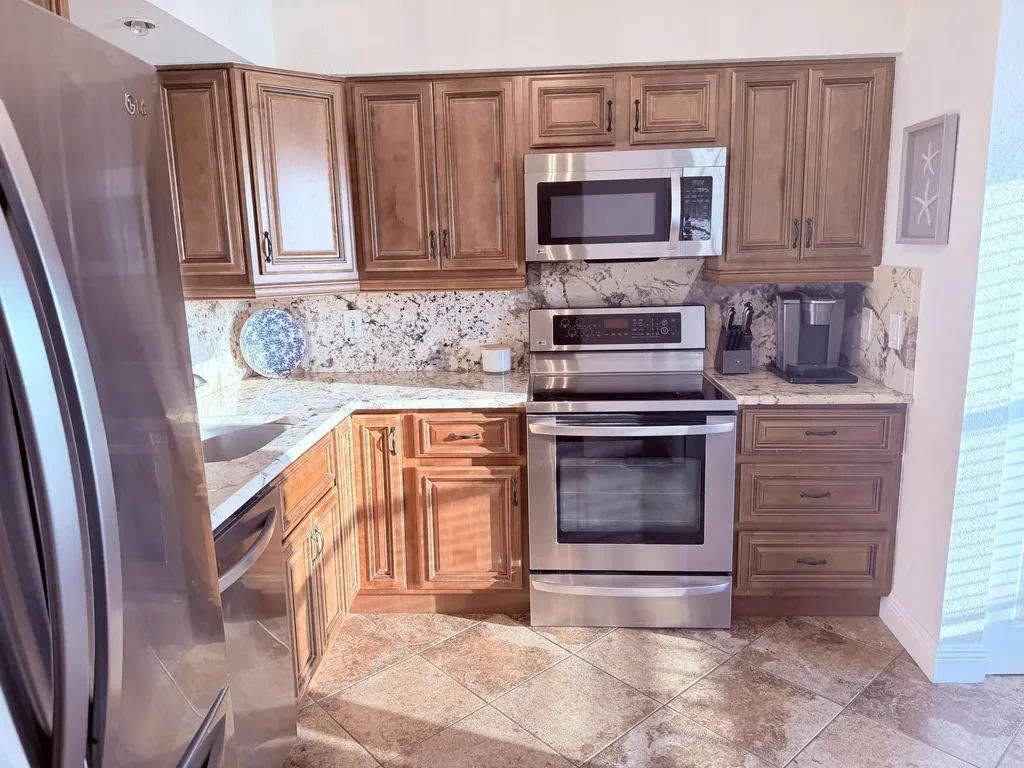 4550 NW 18th Avenue Deerfield Beach FL 33064