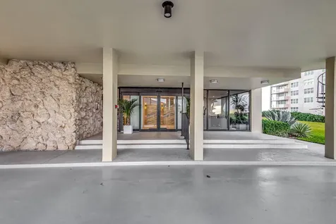 5460 N Ocean Drive Singer Island FL 33404