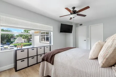 8135 Bridgewater Court Lake Clarke Shores FL 33406