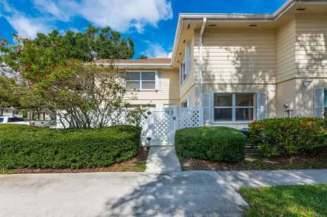 8135 Bridgewater Court Lake Clarke Shores FL 33406