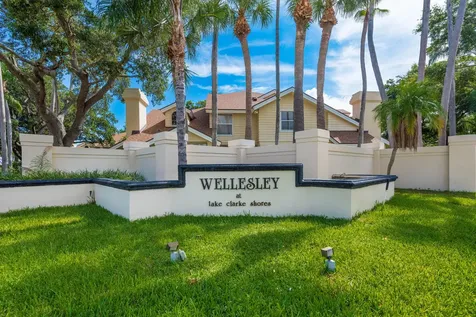 8135 Bridgewater Court Lake Clarke Shores FL 33406