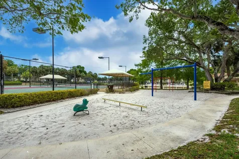 8135 Bridgewater Court Lake Clarke Shores FL 33406