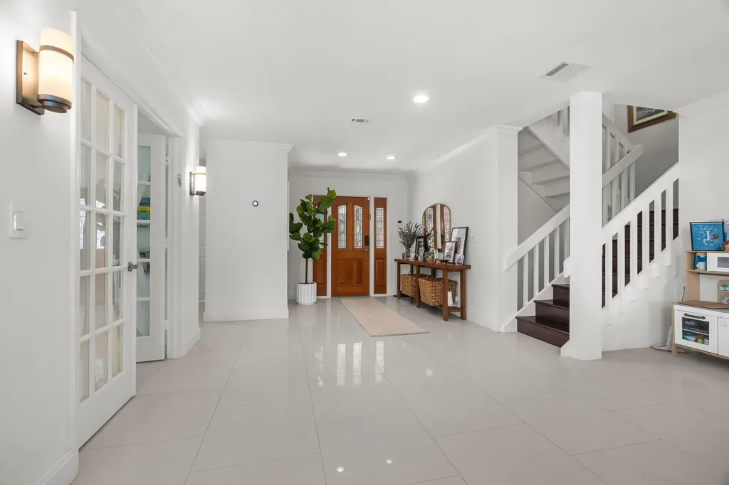 23173 L'ermitage Circle Boca Raton FL 33433