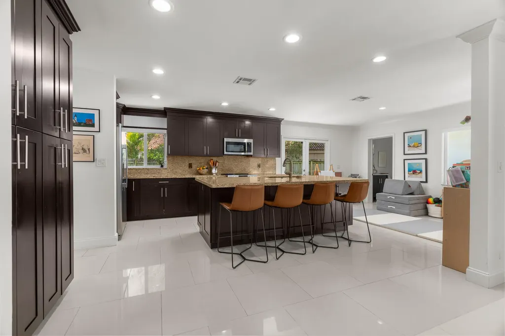 23173 L'ermitage Circle Boca Raton FL 33433
