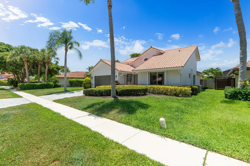 23173 L'ermitage Circle Boca Raton FL 33433
