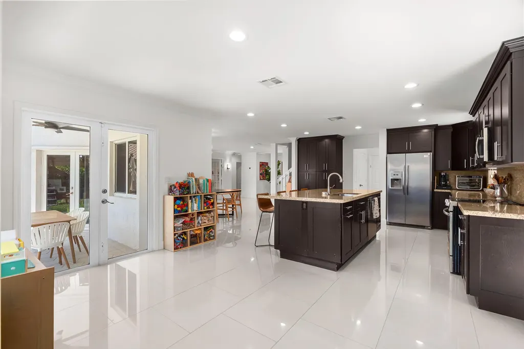 23173 L'ermitage Circle Boca Raton FL 33433