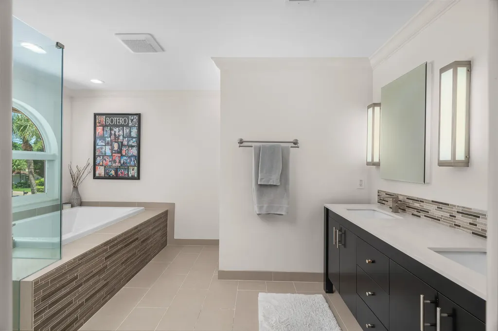 23173 L'ermitage Circle Boca Raton FL 33433