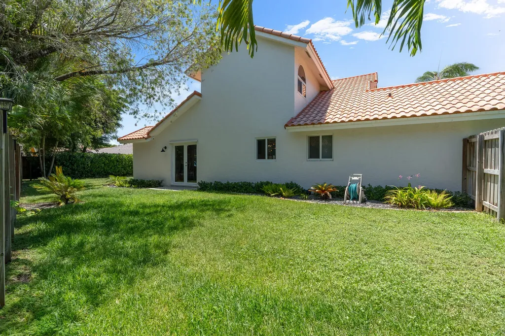 23173 L'ermitage Circle Boca Raton FL 33433