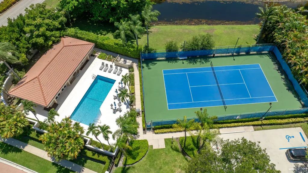 23173 L'ermitage Circle Boca Raton FL 33433