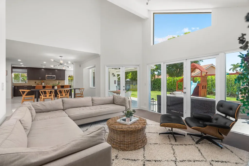 23173 L'ermitage Circle Boca Raton FL 33433