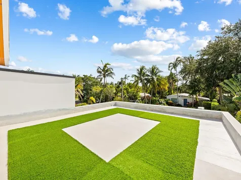 1628 NE 17th Avenue Fort Lauderdale FL 33305