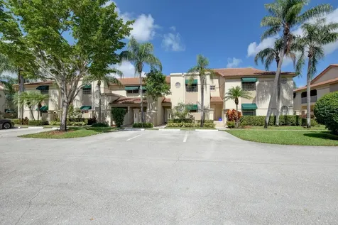6614 Via Regina Boca Raton FL 33433
