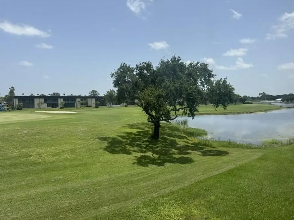 989 Normandy U Trail Delray Beach FL 33484