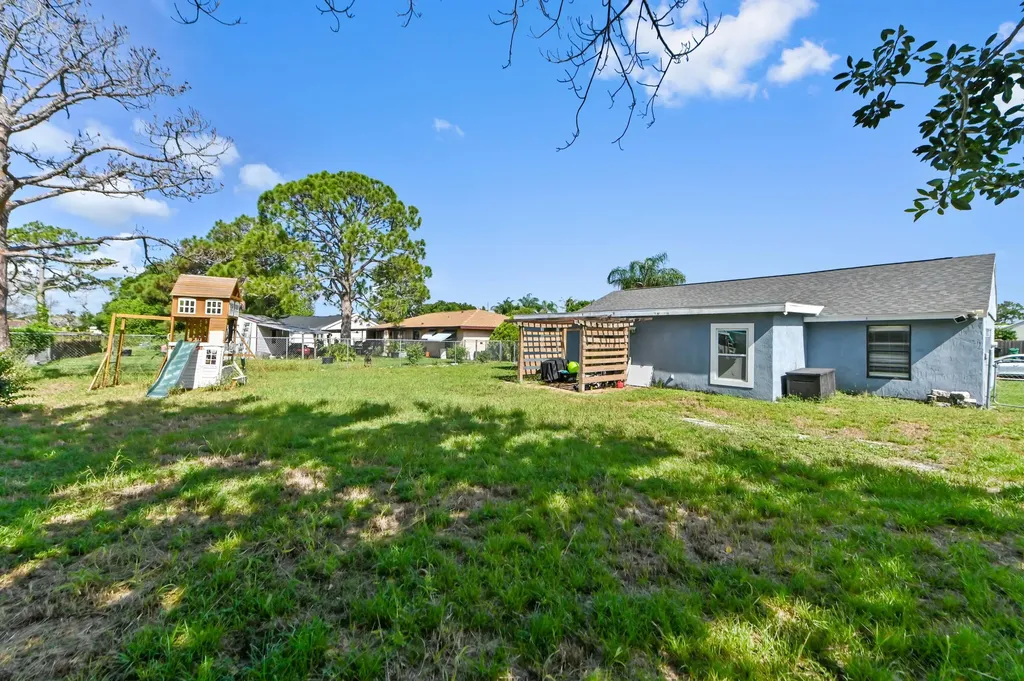 350 SW Homeland Road Port St Lucie FL 34953