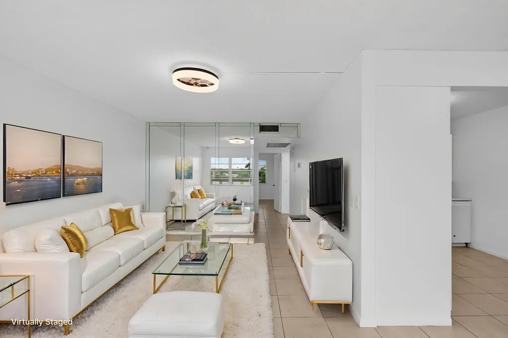 4028 Hythe B Boca Raton FL 33434