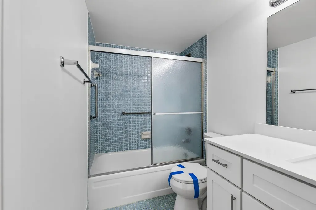 4028 Hythe B Boca Raton FL 33434