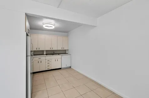4028 Hythe B Boca Raton FL 33434