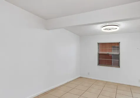 4028 Hythe B Boca Raton FL 33434