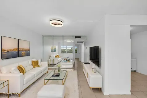 4028 Hythe B Boca Raton FL 33434