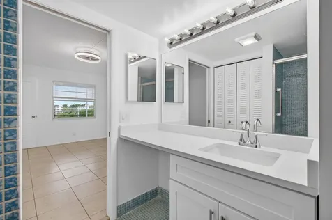 4028 Hythe B Boca Raton FL 33434