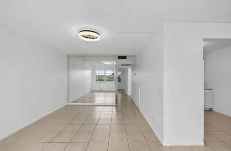 4028 Hythe B Boca Raton FL 33434