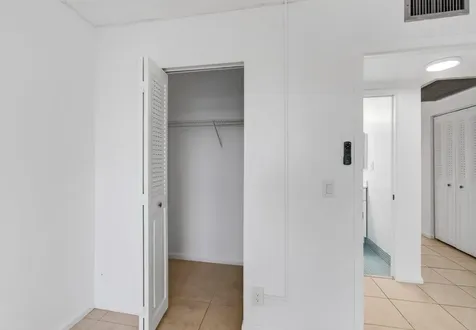 4028 Hythe B Boca Raton FL 33434