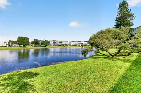 4028 Hythe B Boca Raton FL 33434