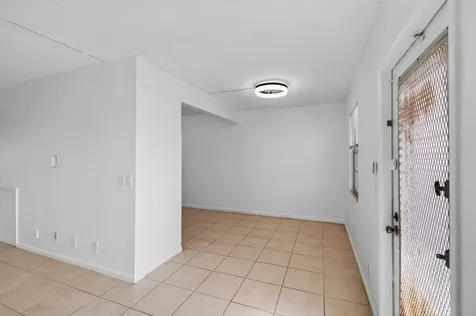 4028 Hythe B Boca Raton FL 33434