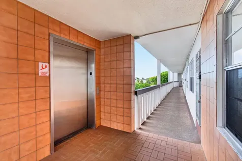 4028 Hythe B Boca Raton FL 33434