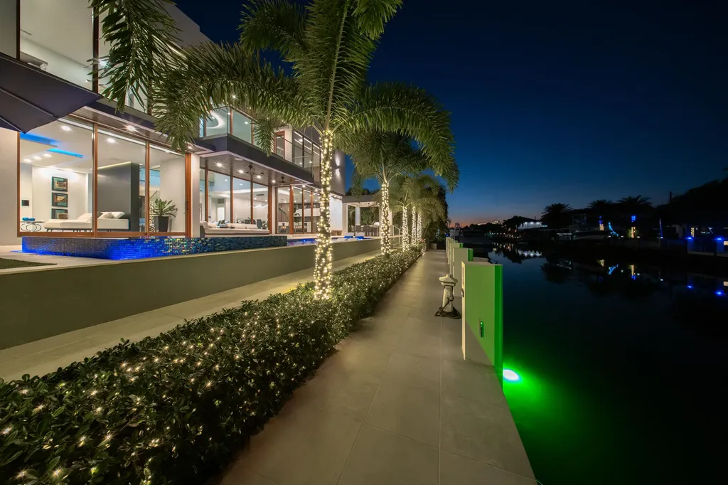 2631 NE 48th Court Lighthouse Point FL 33064