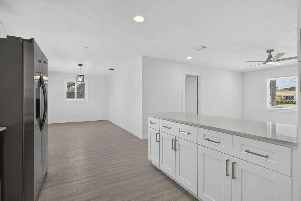 514 Riverside Drive Palm Beach Gardens FL 33410