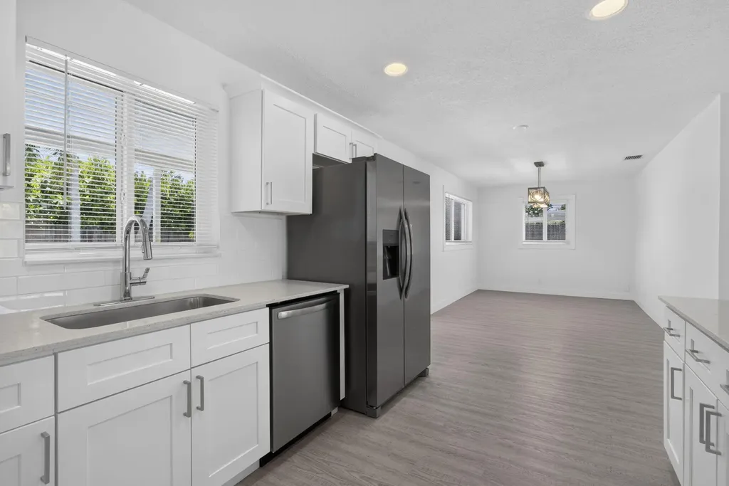 514 Riverside Drive Palm Beach Gardens FL 33410