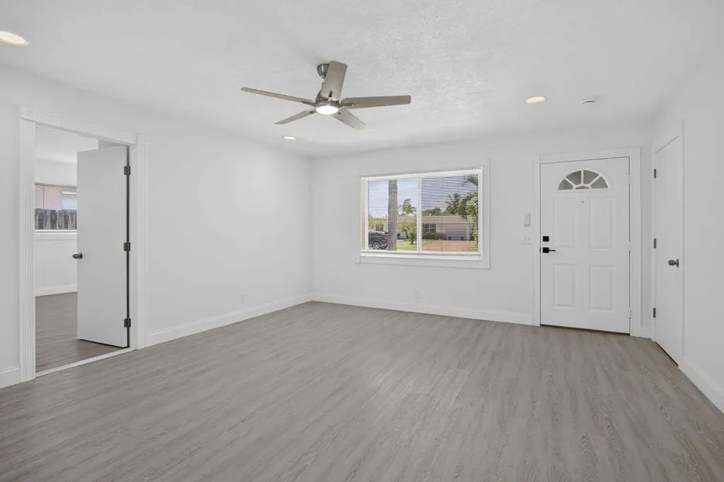 514 Riverside Drive Palm Beach Gardens FL 33410
