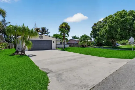 514 Riverside Drive Palm Beach Gardens FL 33410