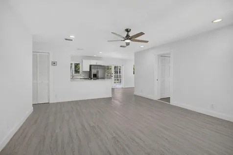 514 Riverside Drive Palm Beach Gardens FL 33410