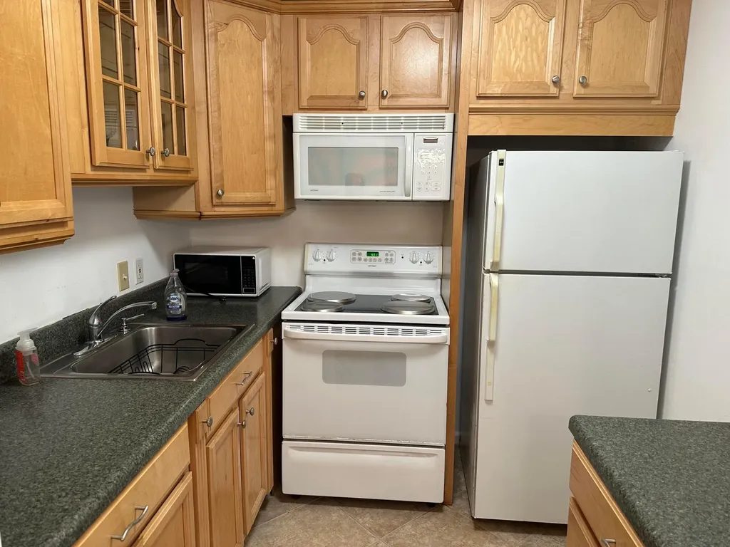 2 Canterbury A West Palm Beach FL 33417