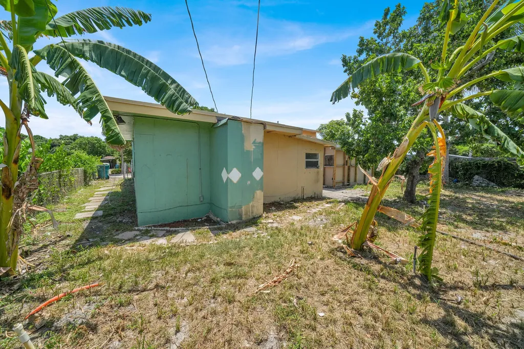 111 Ocean Parkway Boynton Beach FL 33435