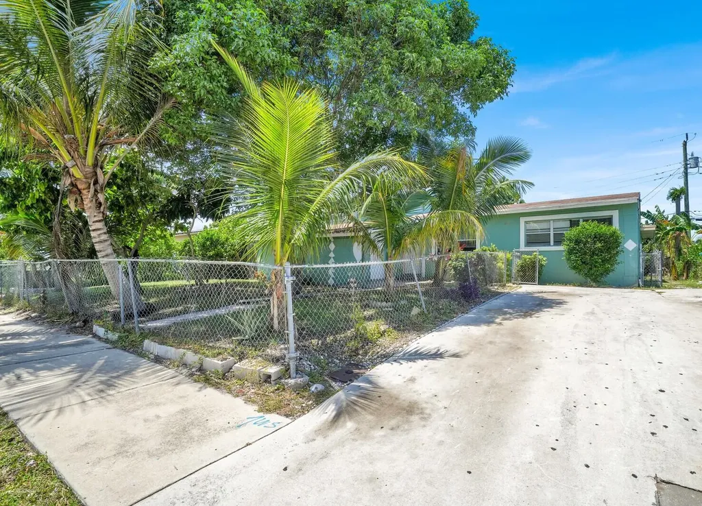 111 Ocean Parkway Boynton Beach FL 33435
