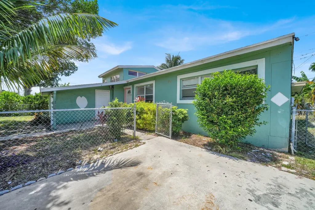 111 Ocean Parkway Boynton Beach FL 33435