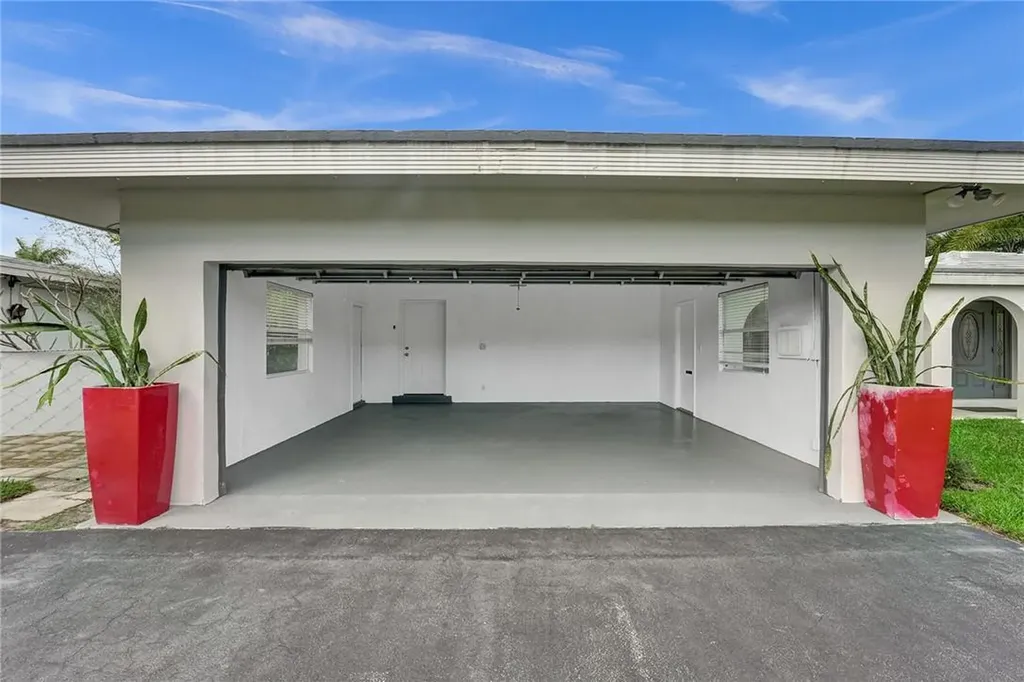 5981 NE 22nd Way Fort Lauderdale FL 33308