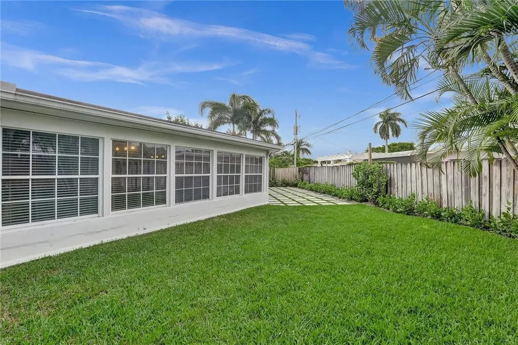5981 NE 22nd Way Fort Lauderdale FL 33308