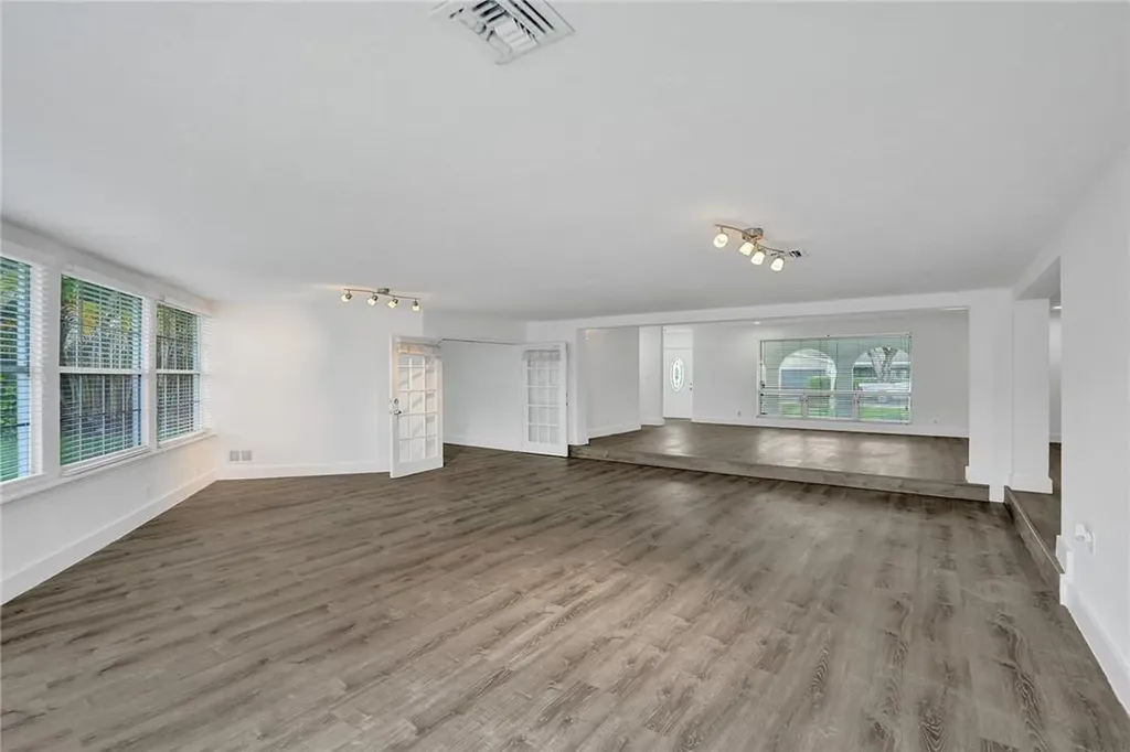 5981 NE 22nd Way Fort Lauderdale FL 33308