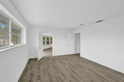 5981 NE 22nd Way Fort Lauderdale FL 33308