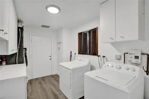 5981 NE 22nd Way Fort Lauderdale FL 33308