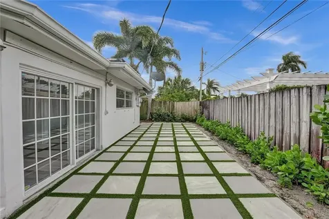 5981 NE 22nd Way Fort Lauderdale FL 33308
