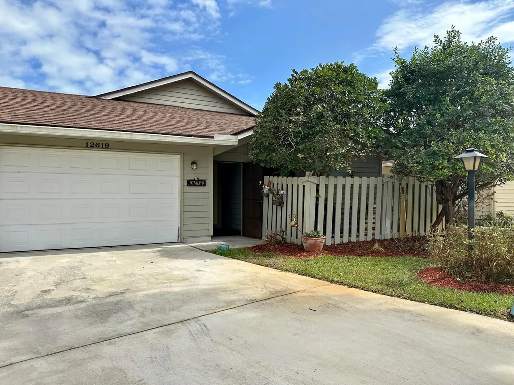 12619 SE Cascades Court Hobe Sound FL 33455