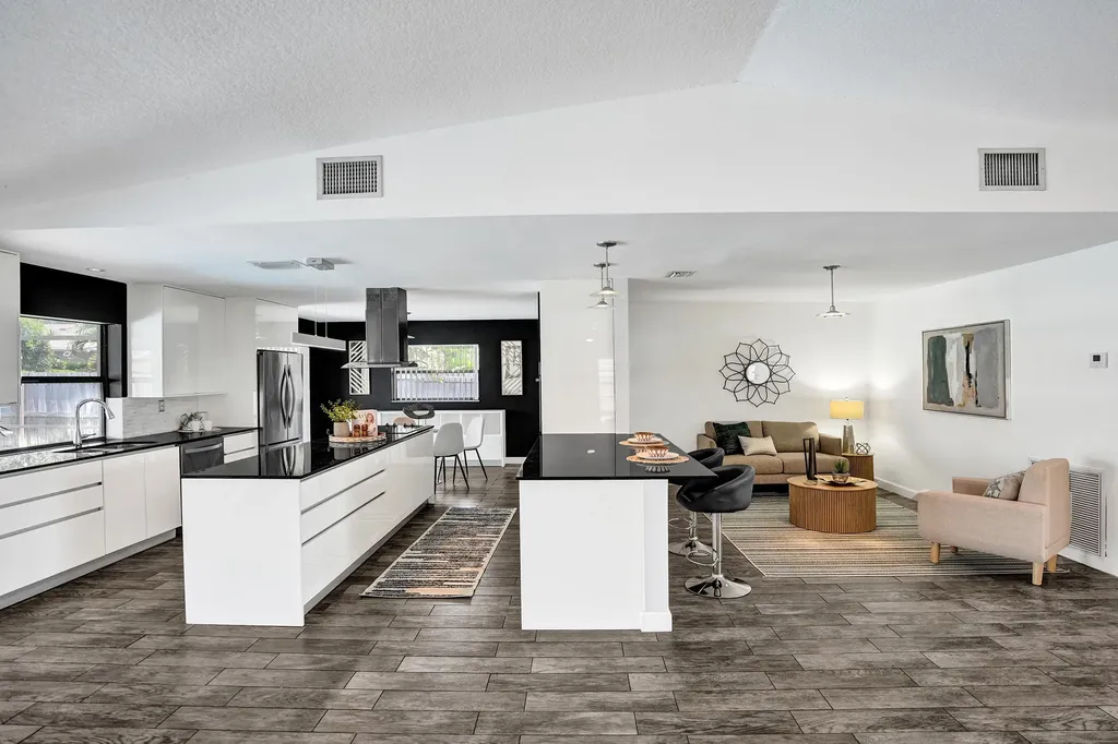 17679 Woodview Terrace Boca Raton FL 33487