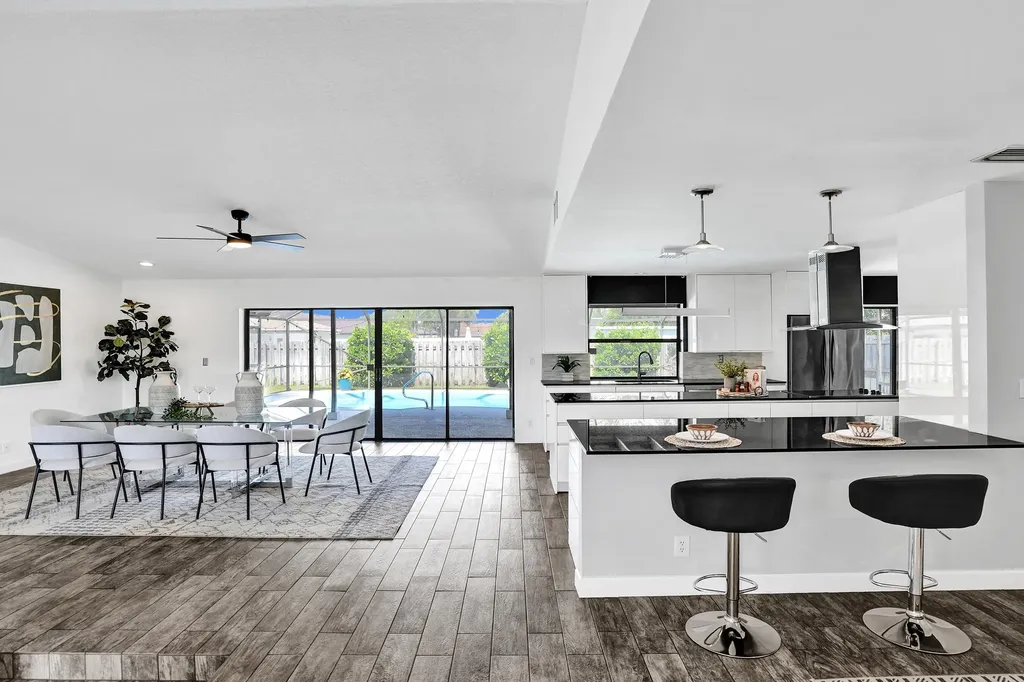 17679 Woodview Terrace Boca Raton FL 33487